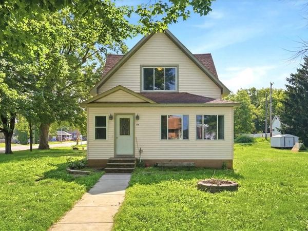 130 Woodworth Street, Elmwood, WI 54740