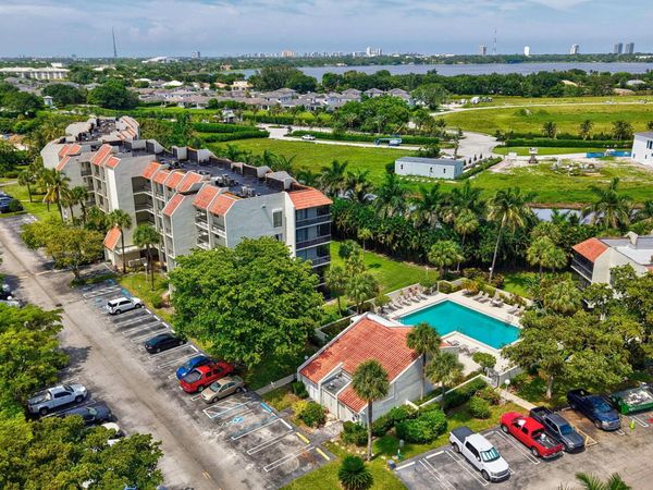 3000 Presidential Way, Unit 201, West Palm Beach, FL 33401