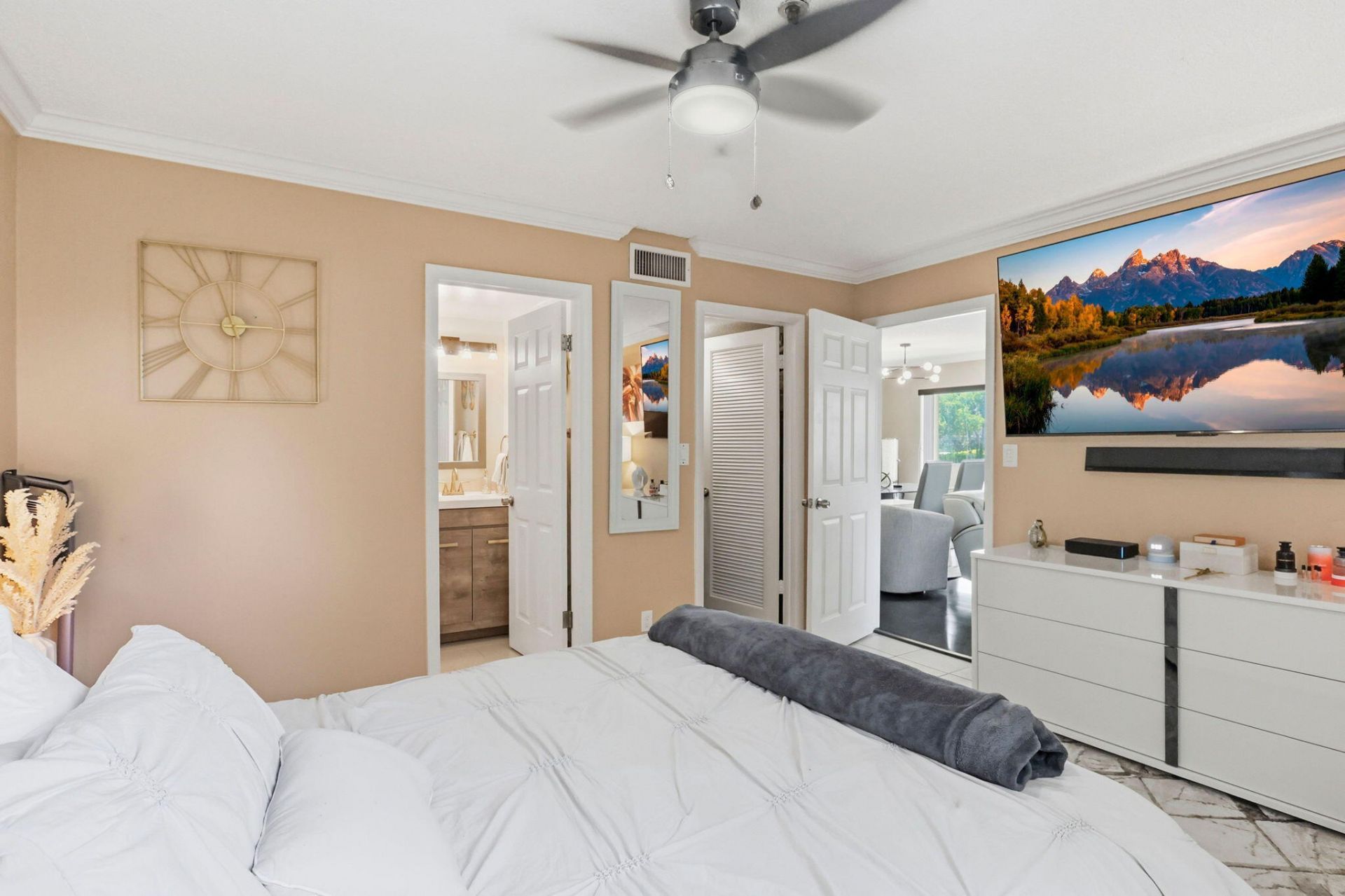 3000 Presidential Way, Unit 201, West Palm Beach, FL 33401 Photo