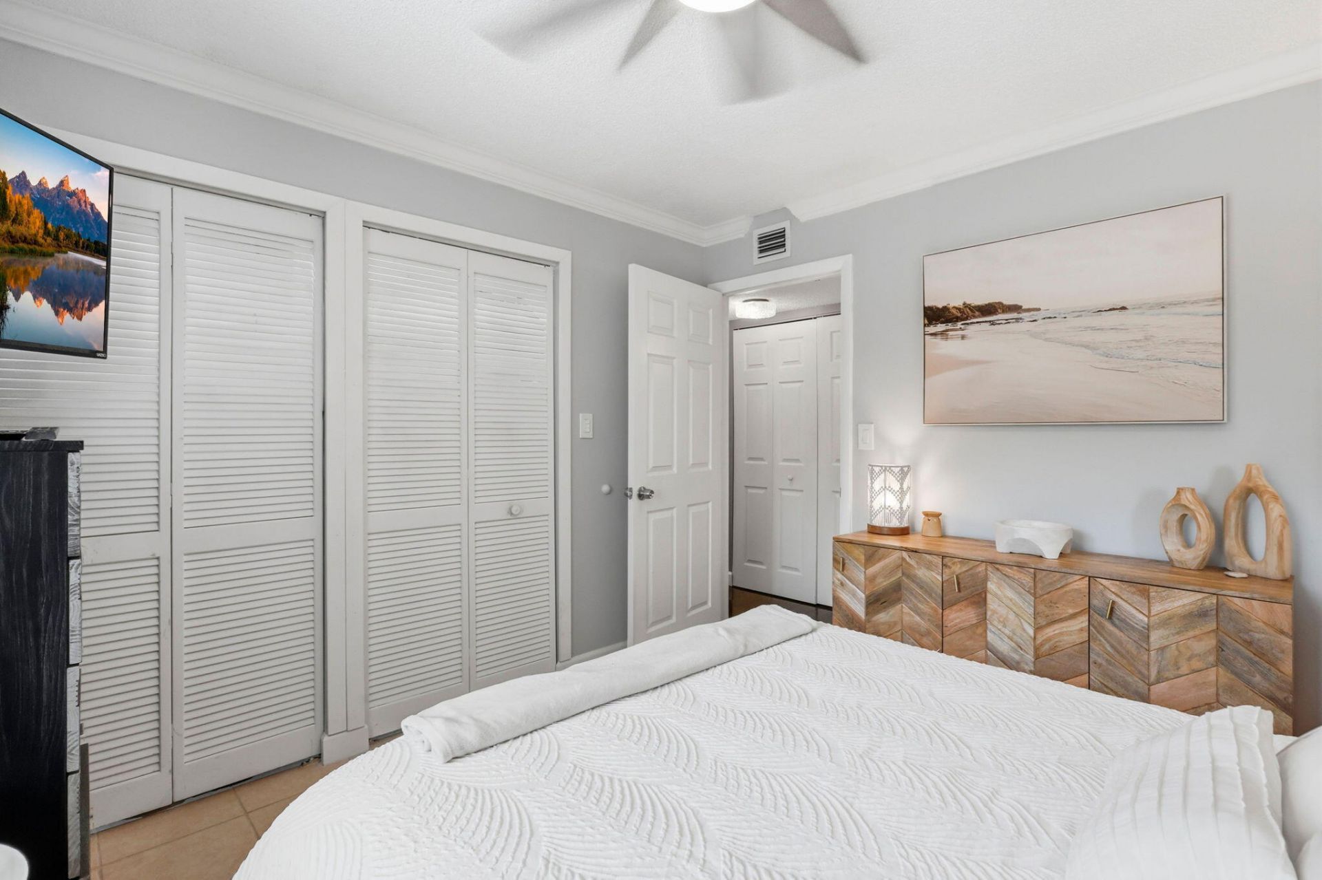 3000 Presidential Way, Unit 201, West Palm Beach, FL 33401 Photo