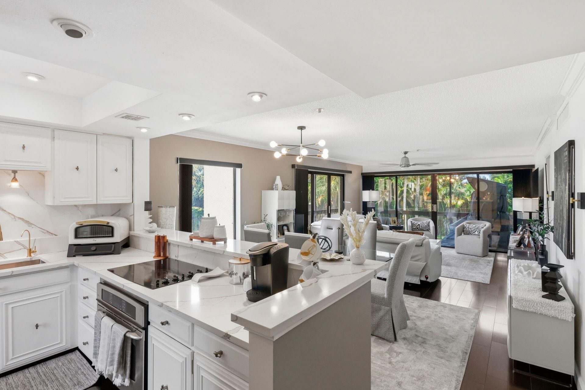 3000 Presidential Way, Unit 201, West Palm Beach, FL 33401 Photo