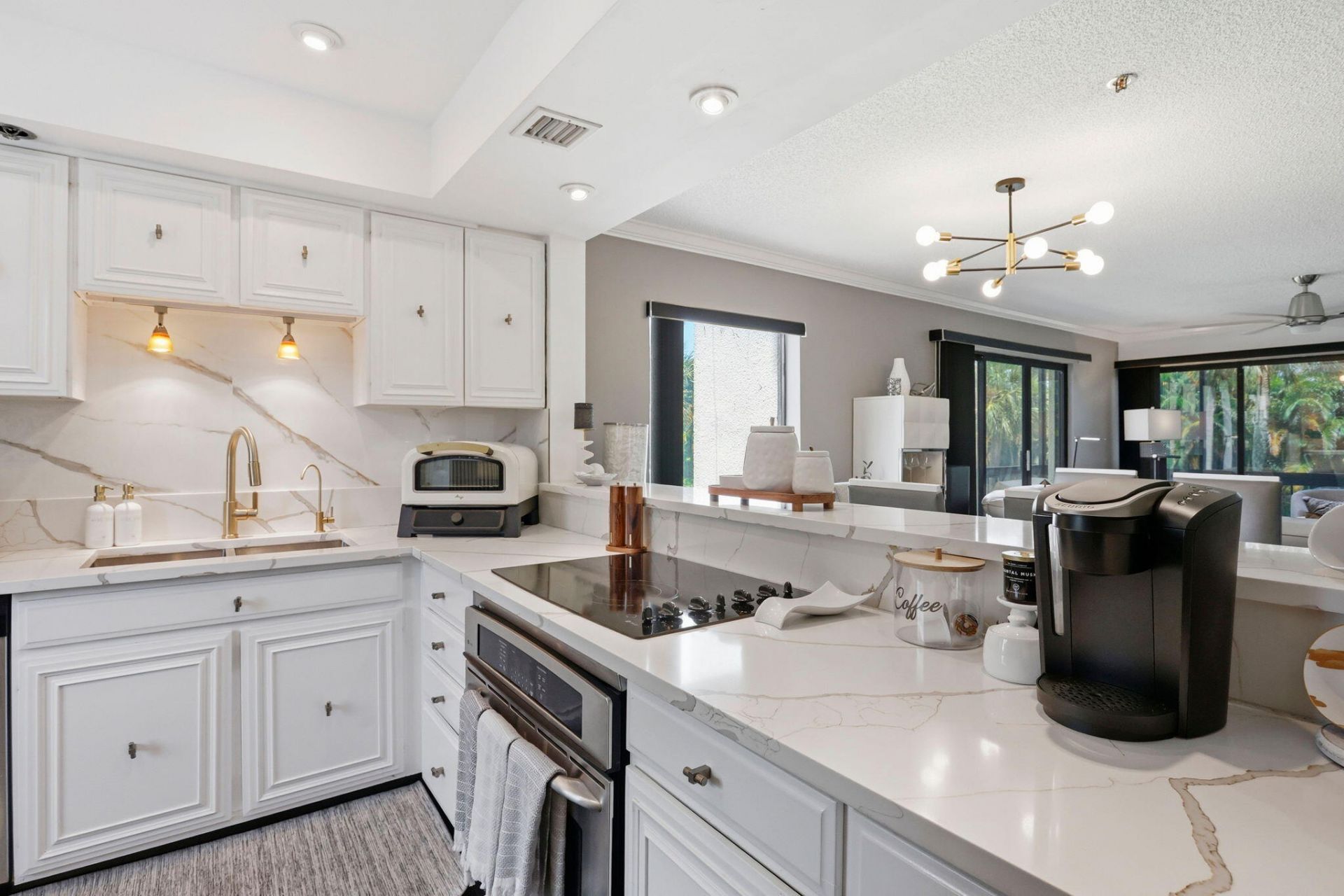 3000 Presidential Way, Unit 201, West Palm Beach, FL 33401 Photo