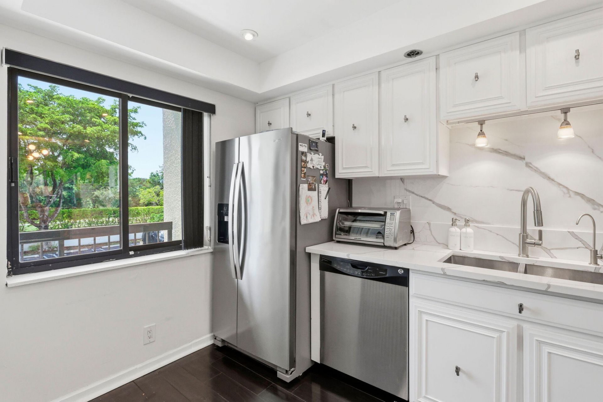 3000 Presidential Way, Unit 201, West Palm Beach, FL 33401 Photo
