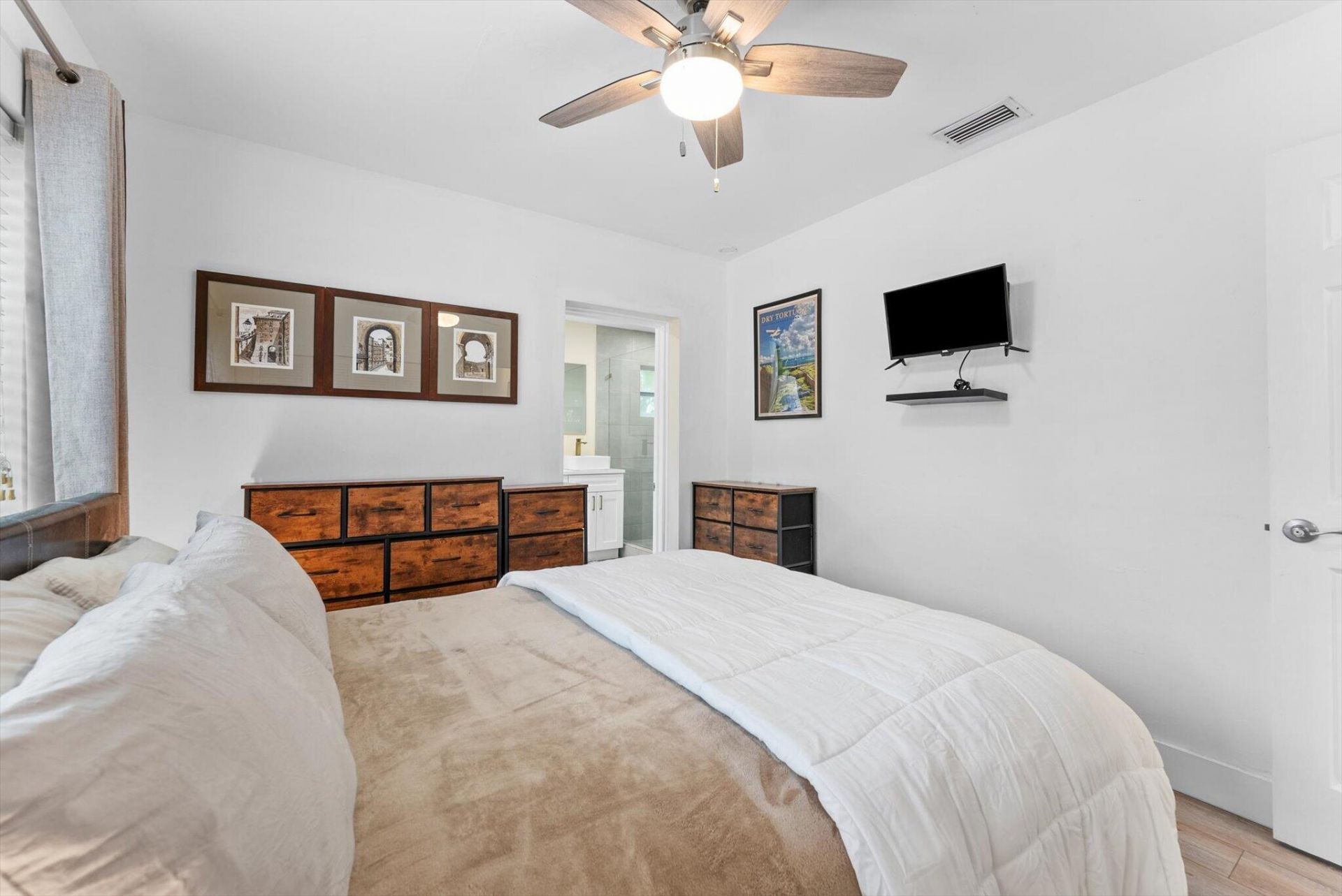 636 NE 16th Court, Fort Lauderdale, FL 33305 Photo