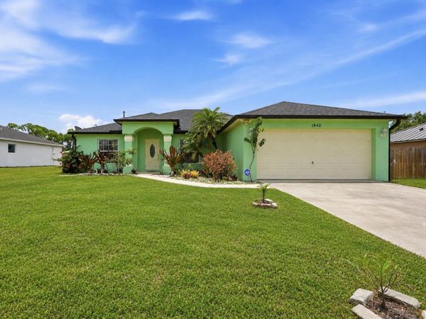 1842 SW Penrose Avenue, Port St. Lucie, FL 34953