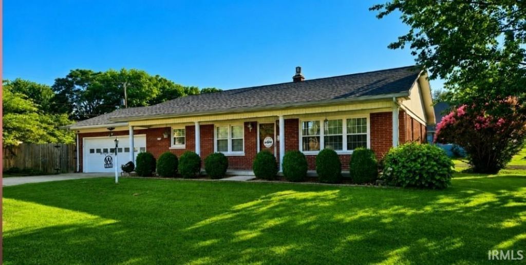1127 N Canal Street, Mount Vernon, IN 47620 Main Photo