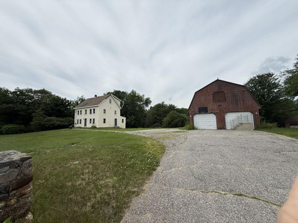 17 Walker Road , Mechanic Falls, ME 04256