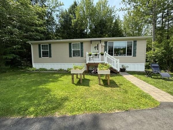 87 Pineland Drive , Winthrop, ME 04364