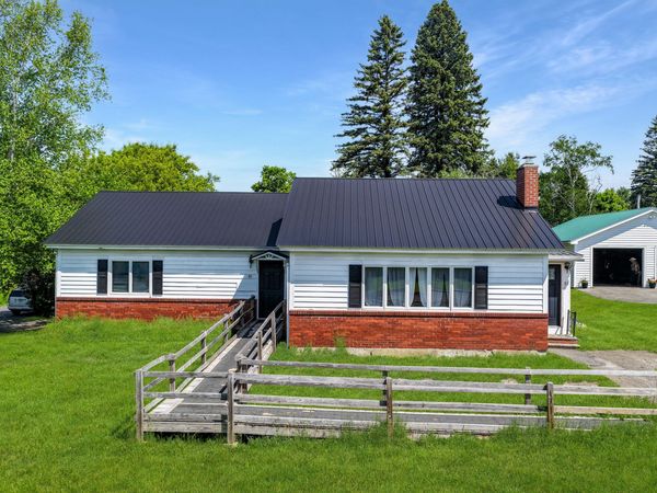 51 Cedar Street , Presque Isle, ME 04769