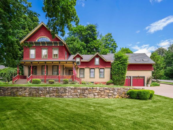 88 York Street , York, ME 03909