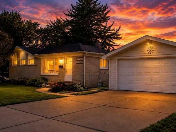 615 BRANDT Street, Garden City, MI 48135