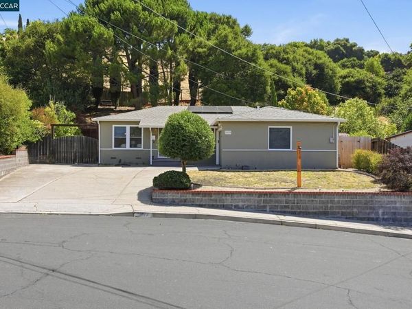 2979 Higuera Ave, Pinole, CA 94564