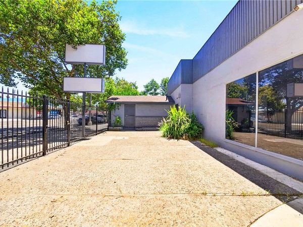 450 W Holt Avenue, Pomona, CA 91768