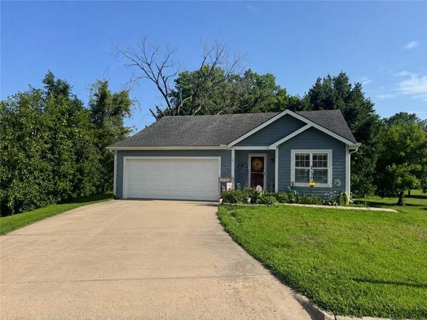 217 E 5th St Court, Linwood, KS 66052