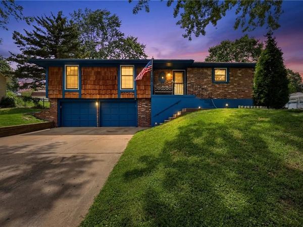 2524 S Whitney Avenue, Independence, MO 64057