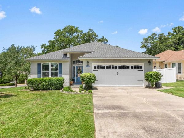 2078 Downing Dr, Pensacola, FL 32505