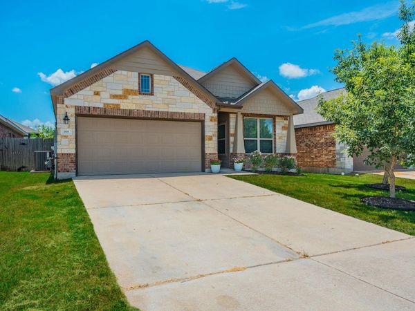 188 Shale CIR, Buda, TX 78610