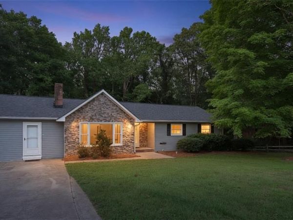 222 Pleasantview Drive, King, NC 27021