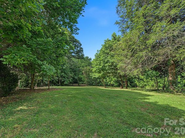 371 Chunns Cove Road, Asheville, NC 28805