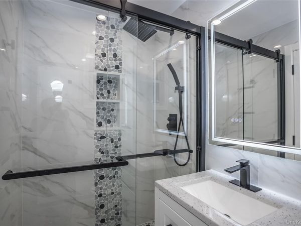67-17 Myrtle Avenue , Unit 3F, Glendale, NY 11385