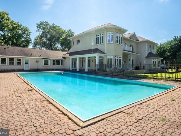10805 GLEN ROAD, POTOMAC, MD 20854
