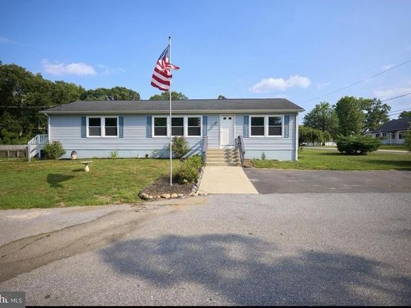 111 N HUNTERDON AVENUE, MOUNT HOLLY, NJ 08060