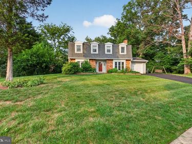 8601 JACKSON AVENUE , MANASSAS, VA 20110