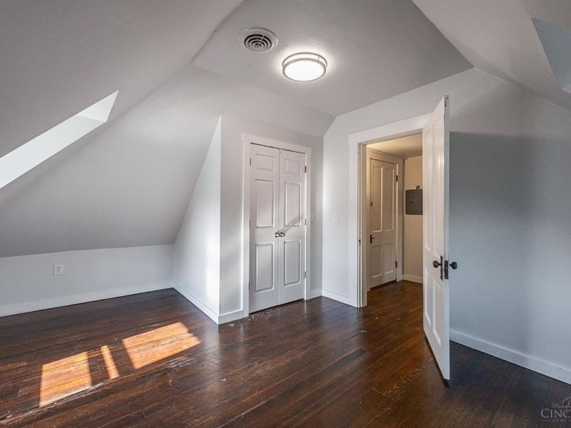2412 Fairview Avenue, Cincinnati, OH 45219 Photo 7