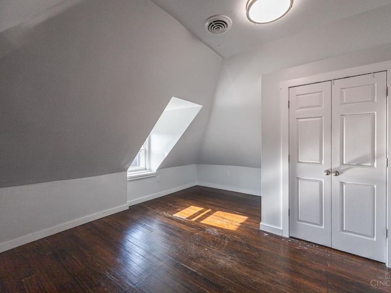 2412 Fairview Avenue, Cincinnati, OH 45219 Photo 9
