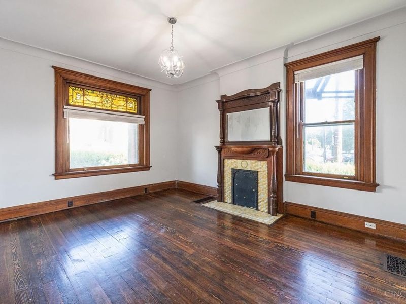 2412 Fairview Avenue, Cincinnati, OH 45219 Photo 3