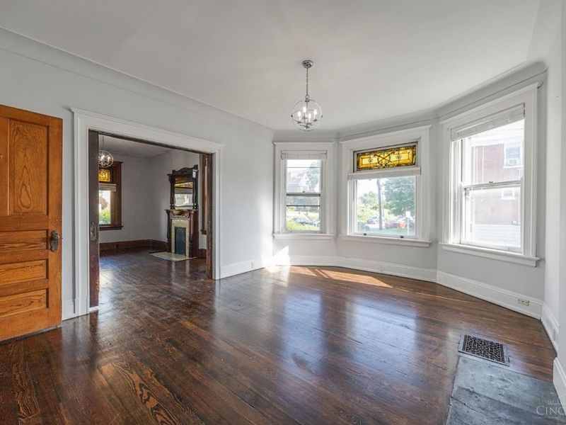 2412 Fairview Avenue, Cincinnati, OH 45219 Photo 6