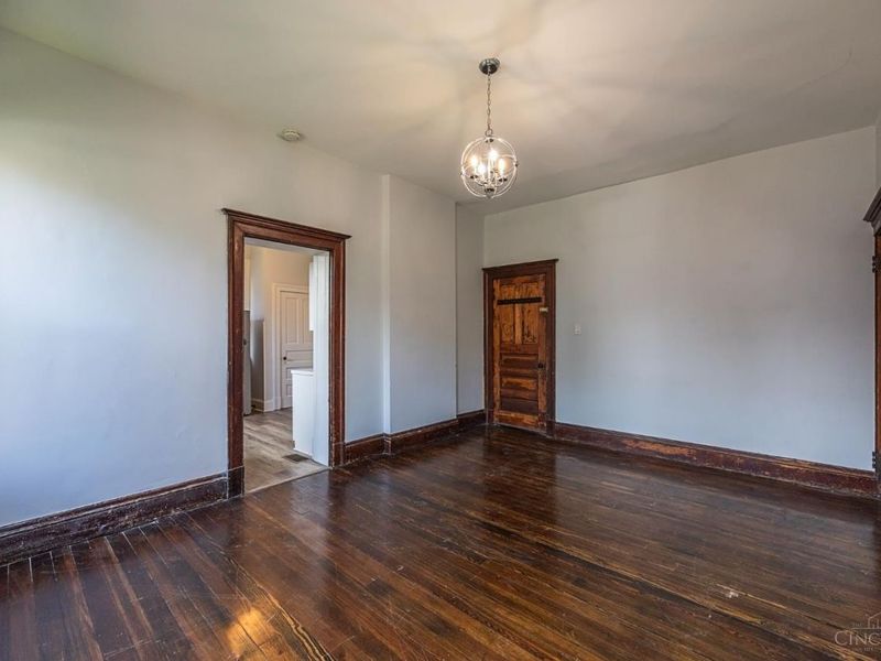 2412 Fairview Avenue, Cincinnati, OH 45219 Photo 8
