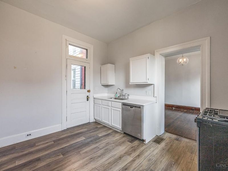 2412 Fairview Avenue, Cincinnati, OH 45219 Photo 9