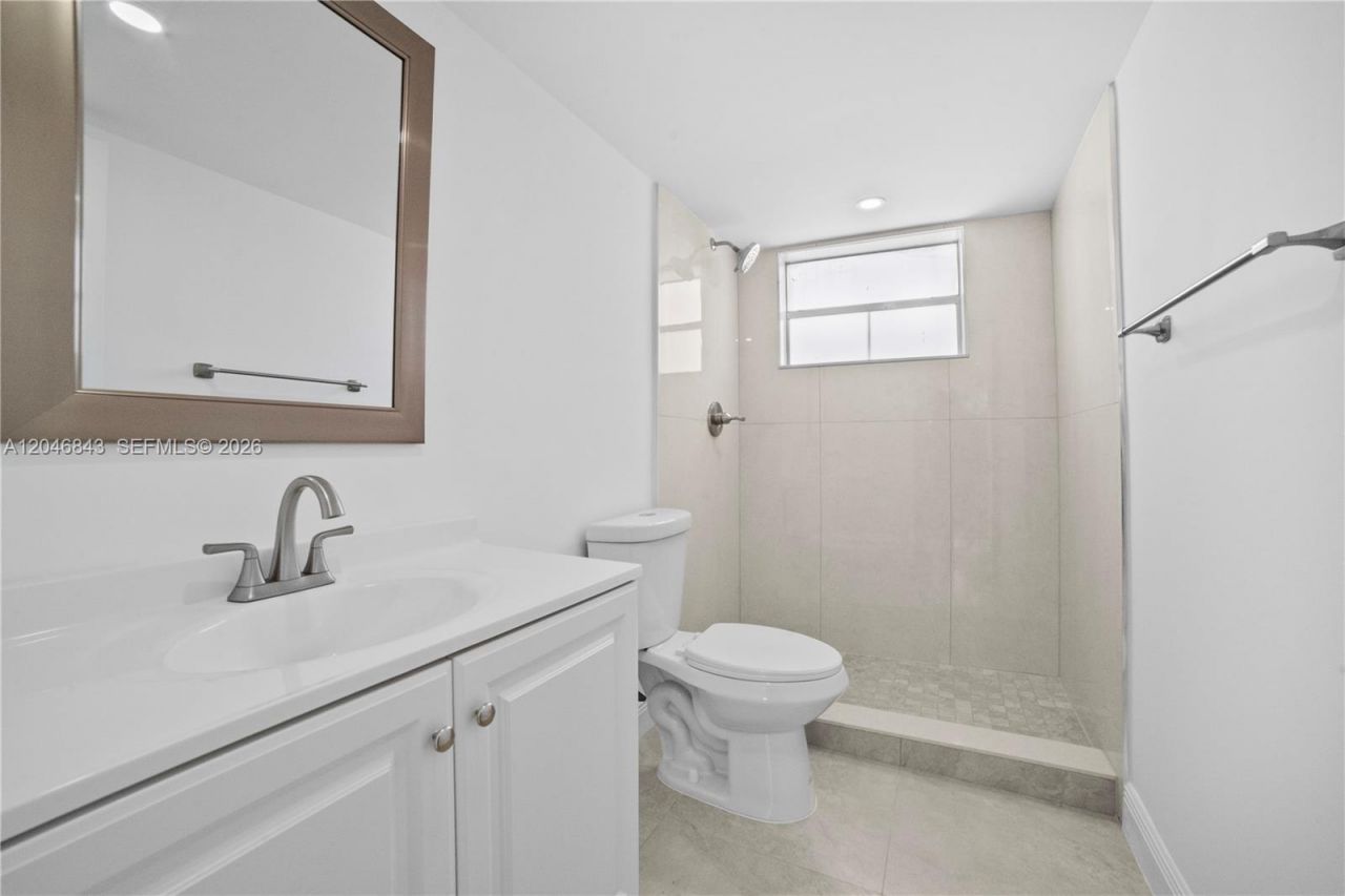 14155 SW 87th St, Unit E410, Miami, FL 33183 Photo
