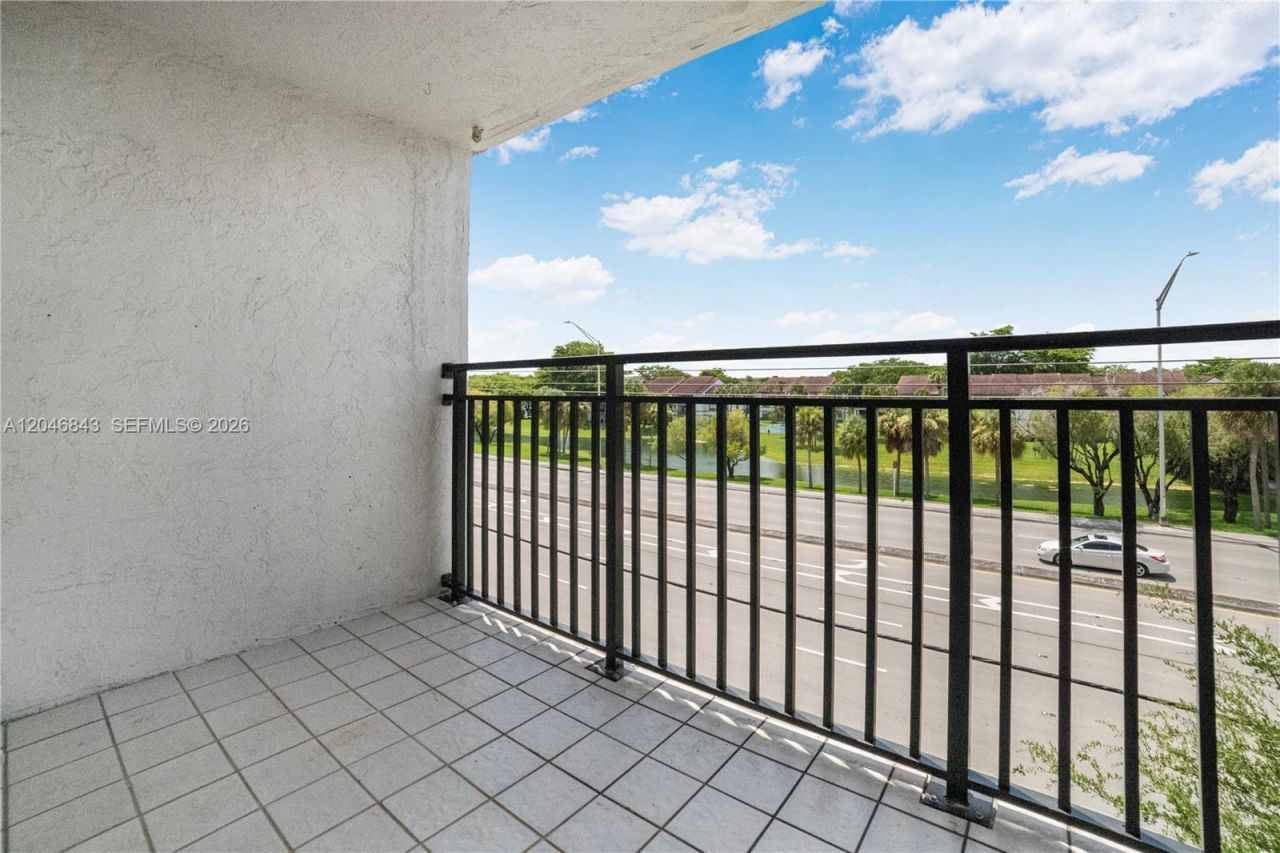14155 SW 87th St, Unit E410, Miami, FL 33183 Photo