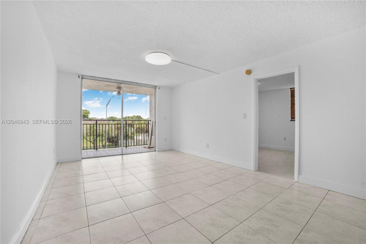 14155 SW 87th St, Unit E410, Miami, FL 33183 Photo