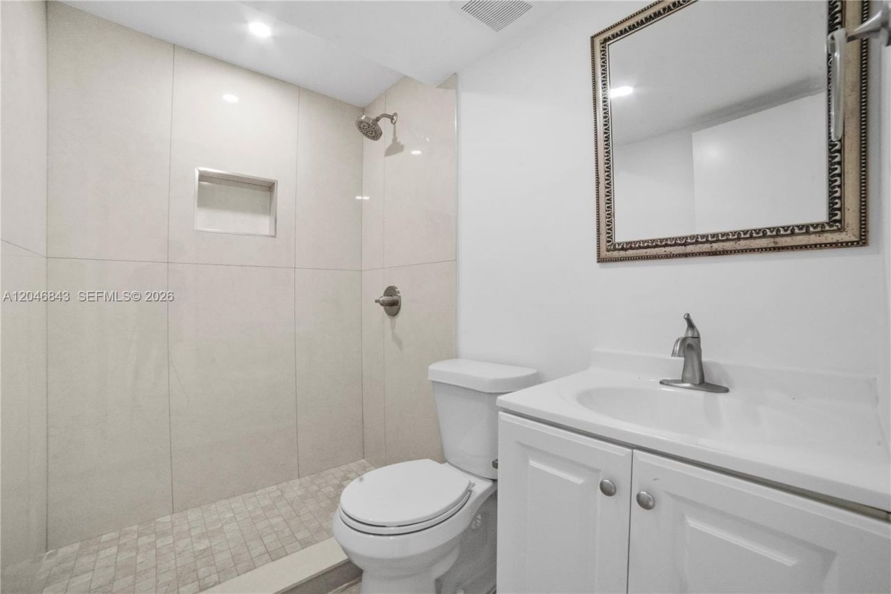 14155 SW 87th St, Unit E410, Miami, FL 33183 Photo