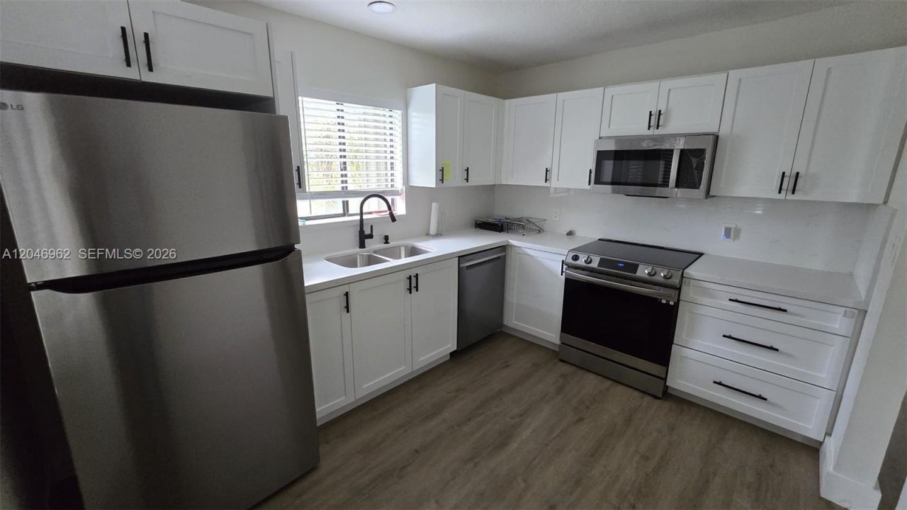 391 Ivy Ln , Unit 1, Weston, FL 33326 Photo
