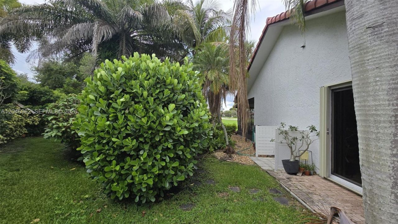 391 Ivy Ln , Unit 1, Weston, FL 33326 Photo