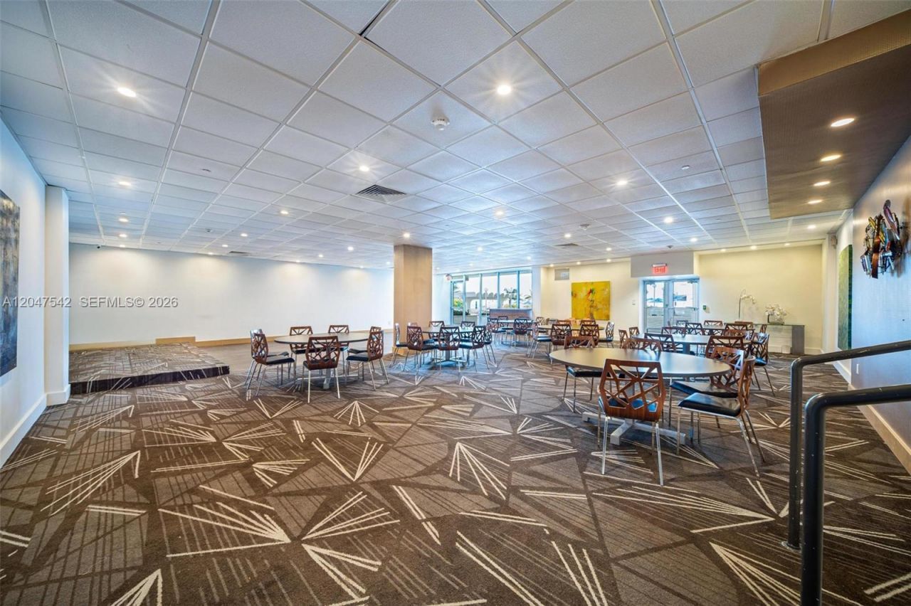 5701 Collins Ave , Unit 1415, Miami Beach, FL 33140 Photo