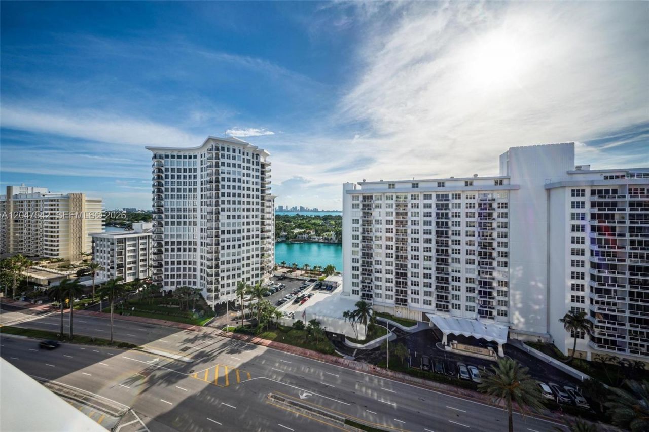 5701 Collins Ave , Unit 1415, Miami Beach, FL 33140 Photo