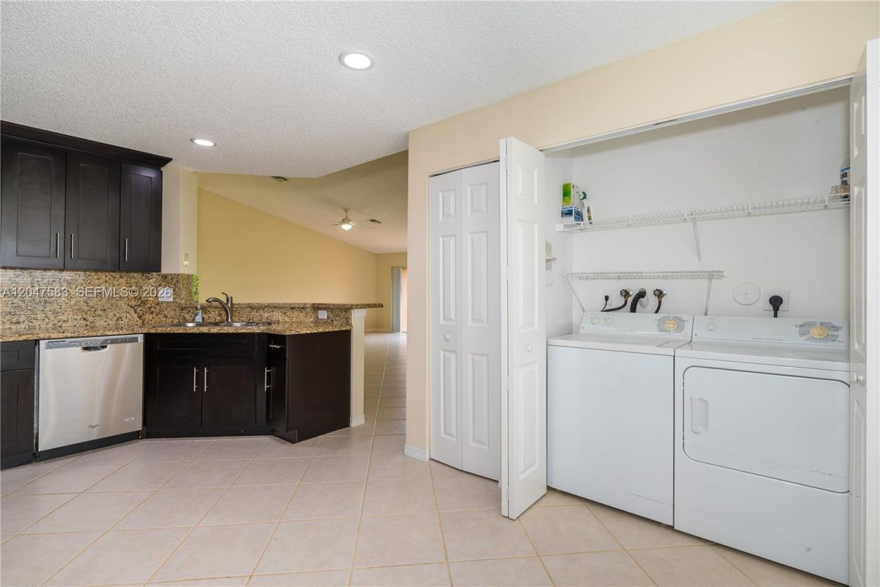 4152 Pine Ridge Ln , Weston, FL 33331 Photo