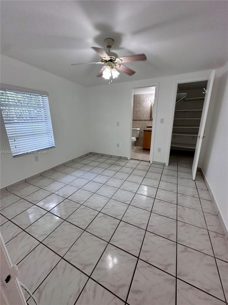 3743 SW 28th St , Unit 3743, Miami, FL 33134 Photo