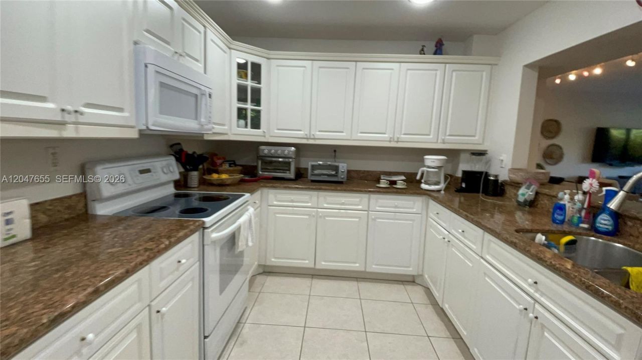 151 Crandon Blvd , Unit 236, Key Biscayne, FL 33149 Photo
