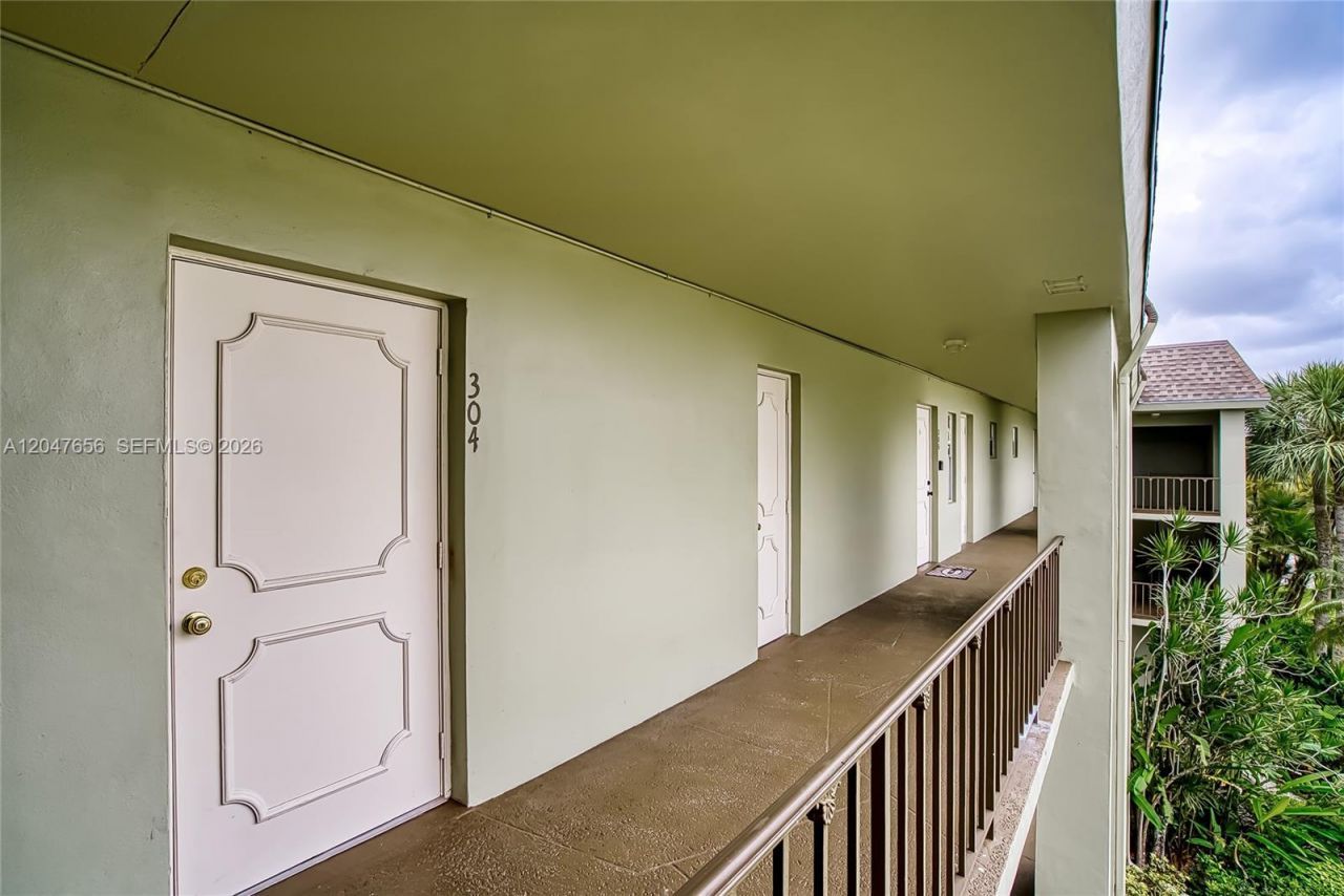 4500 Gefion Ct , Unit 304, Lake Worth, FL 33467 Photo