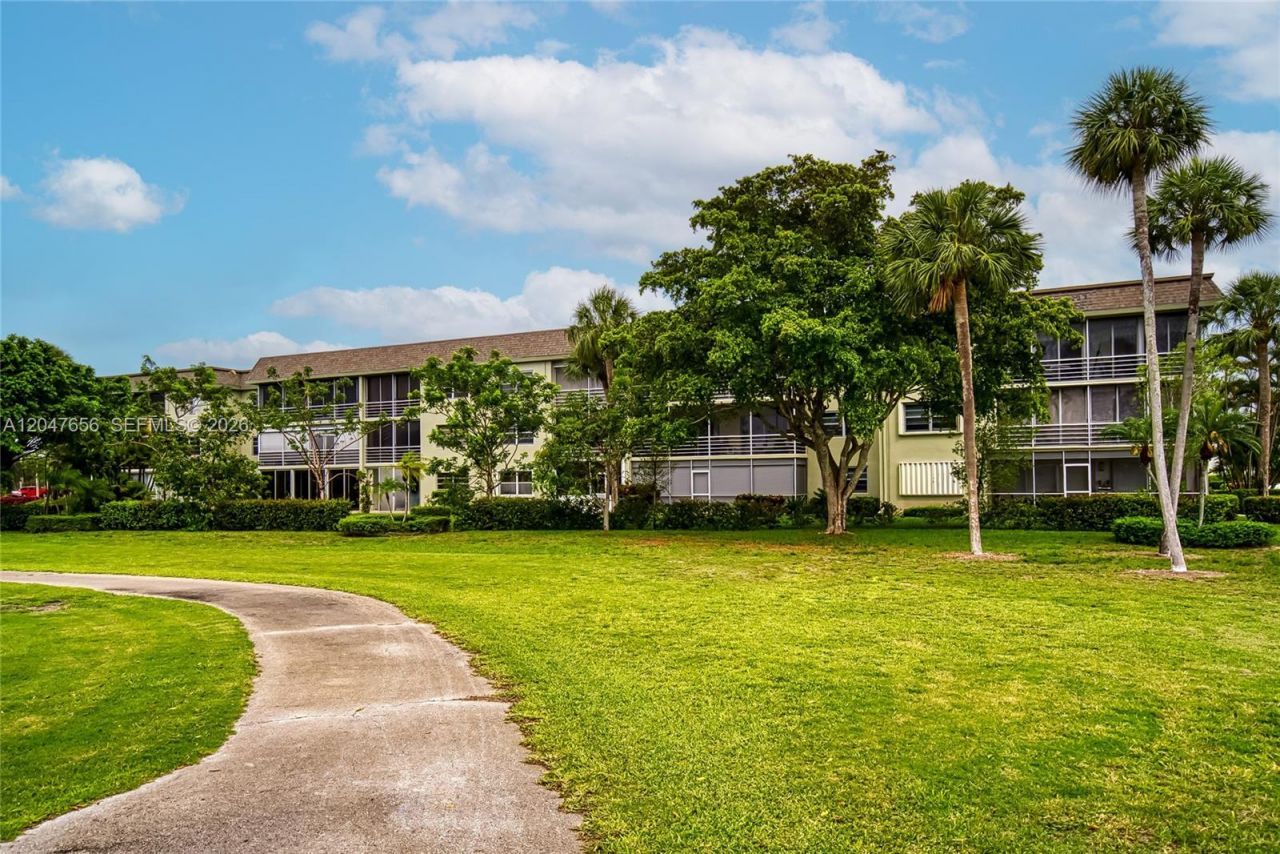 4500 Gefion Ct , Unit 304, Lake Worth, FL 33467 Photo