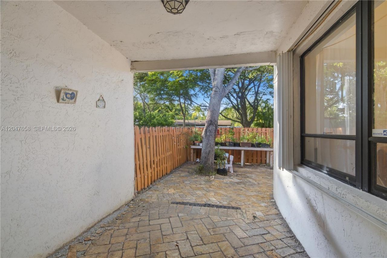 2822 N 34th Ave , Hollywood, FL 33021 Photo