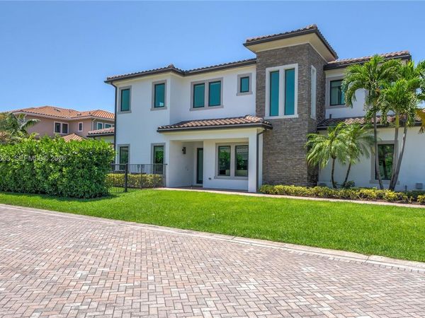3412 Emerson Ln , Hollywood, FL 33312