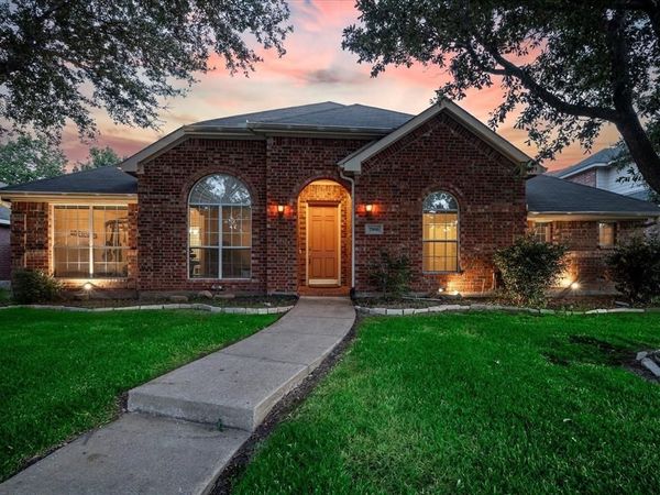 7906 Munich Drive, Rowlett, TX 75089