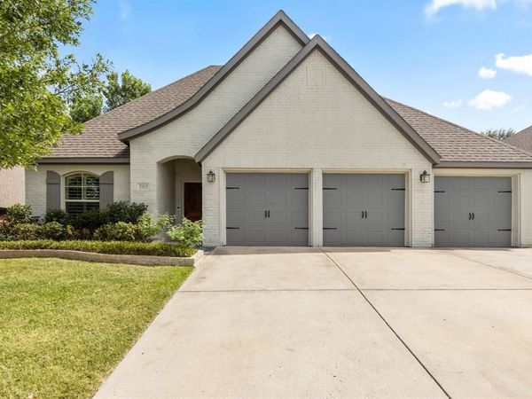 505 Inwood Street, Benbrook, TX 76126